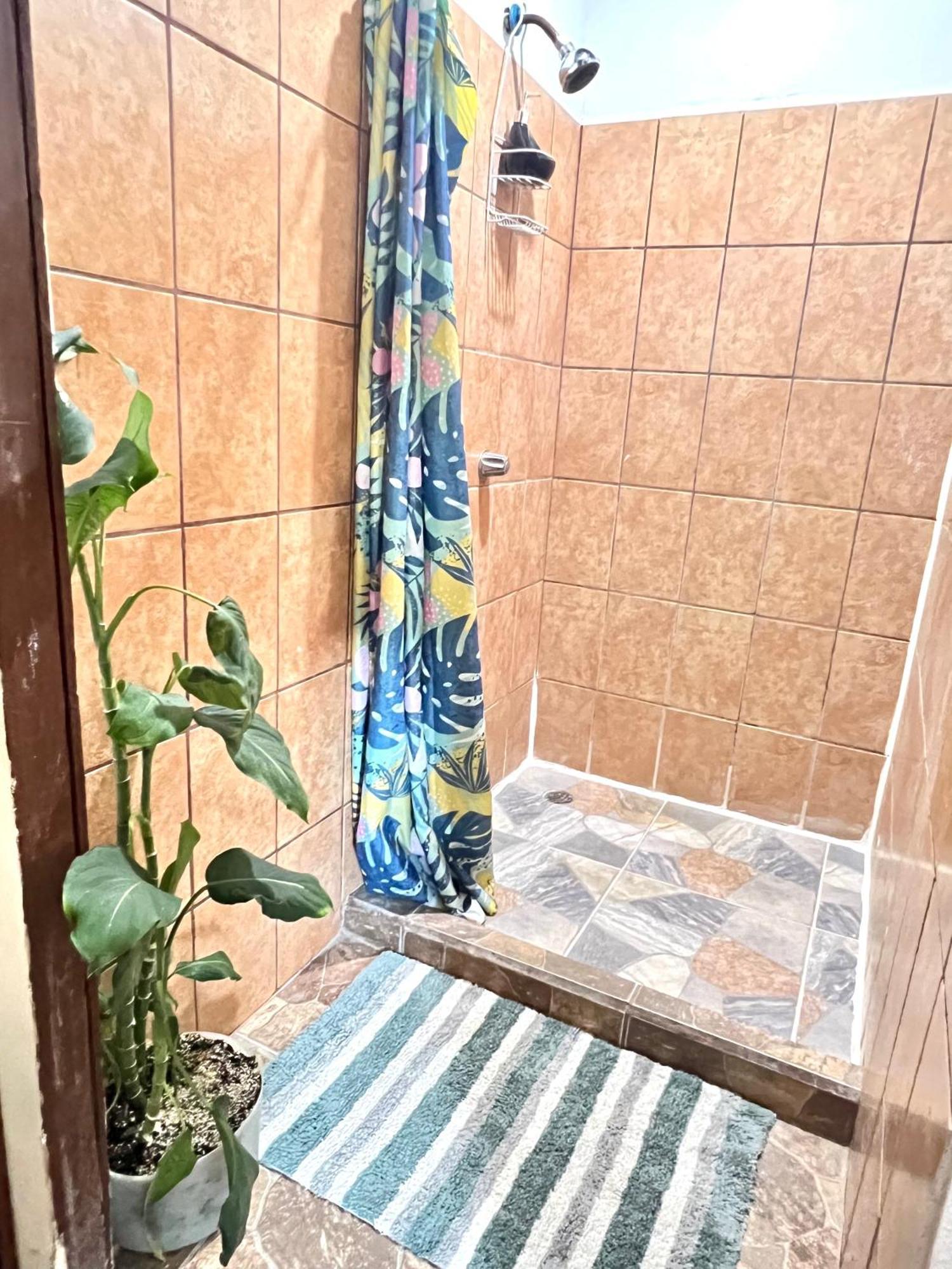 Cheap Hostel Quepos Extérieur photo