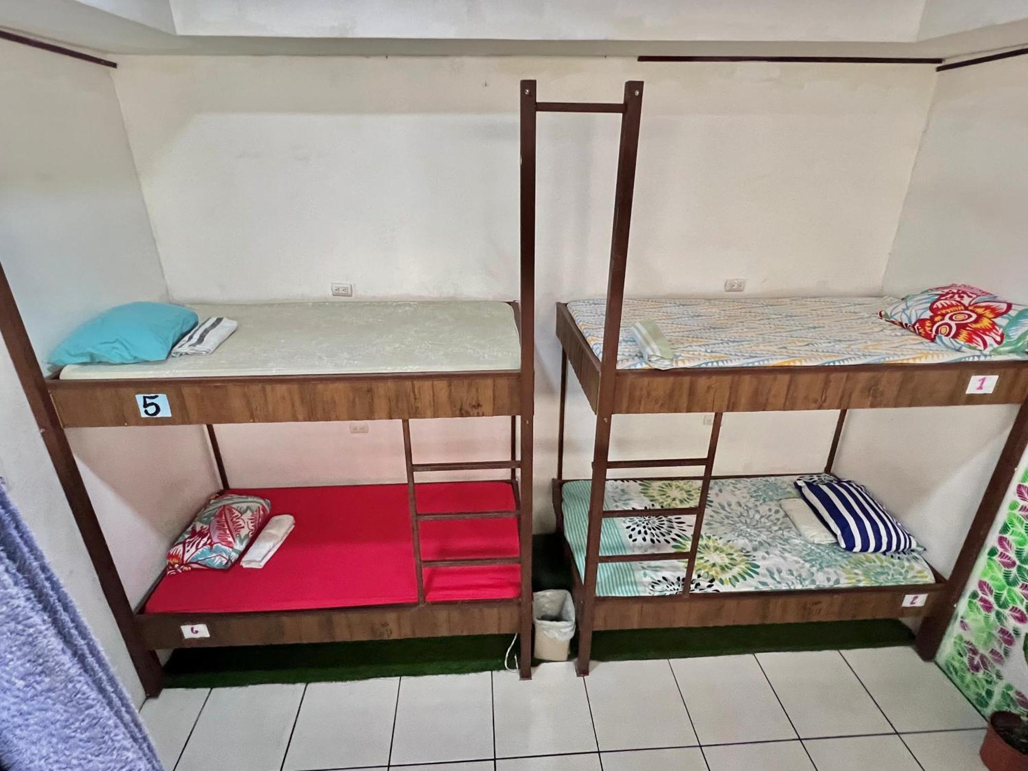 Cheap Hostel Quepos Extérieur photo