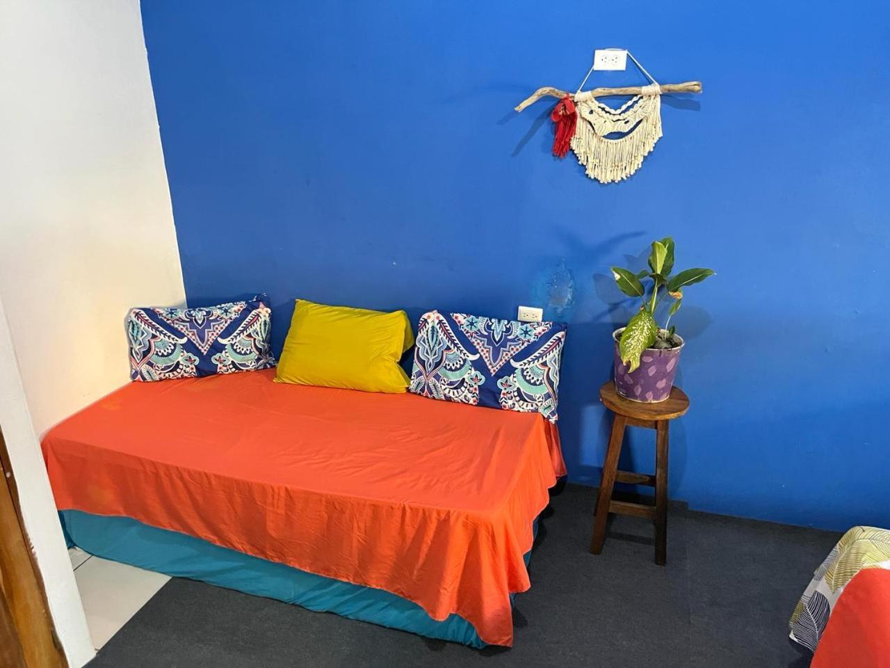 Cheap Hostel Quepos Extérieur photo